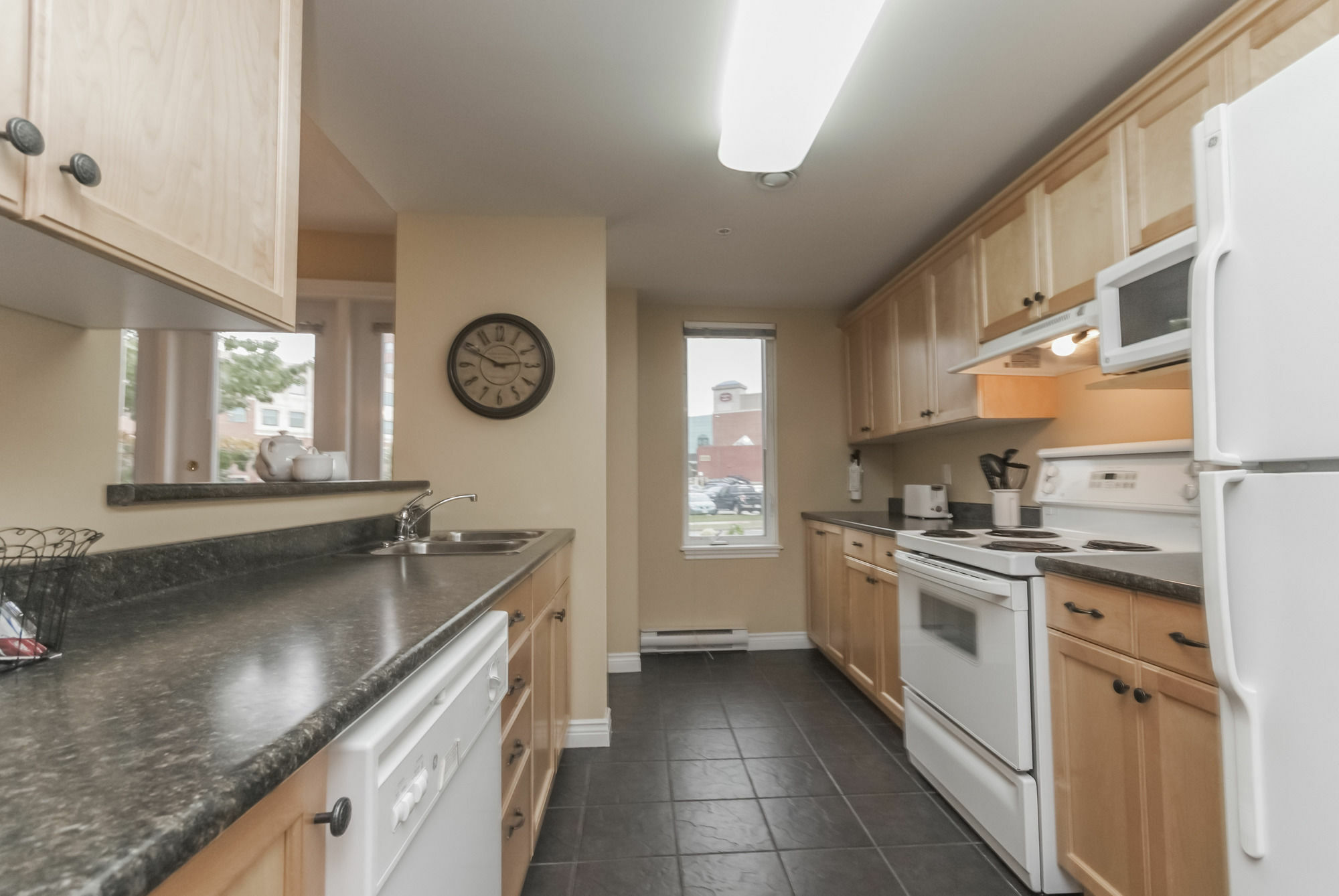 Premiere Suites Moncton Extérieur photo
